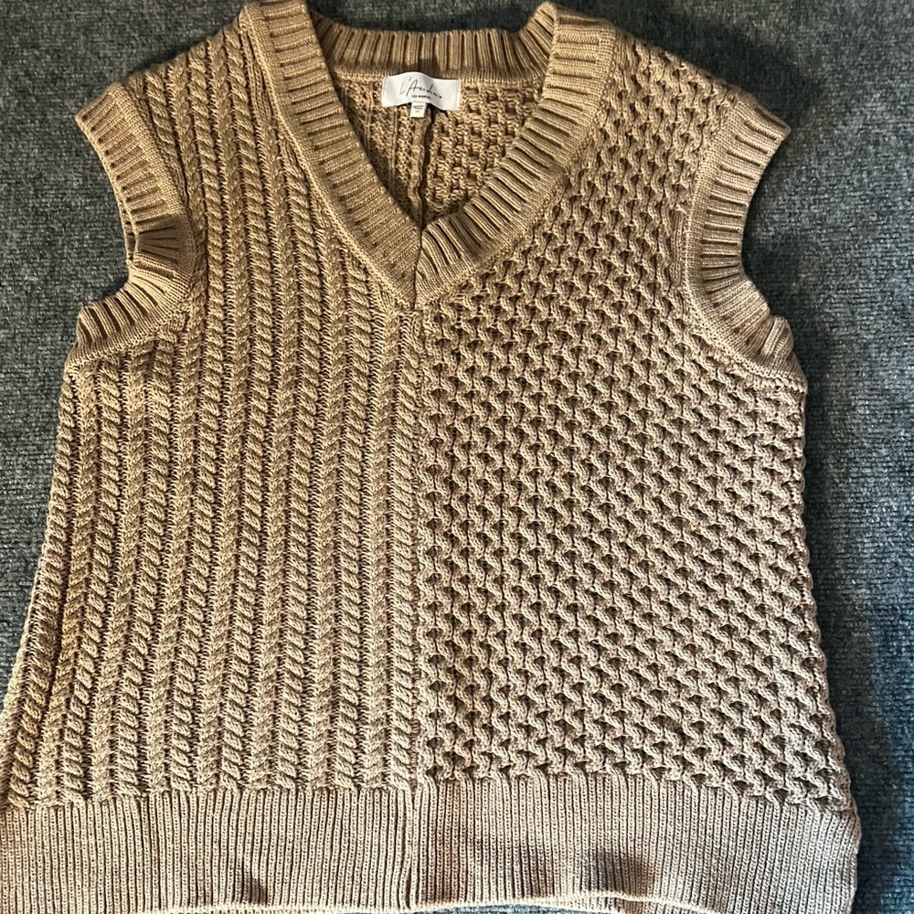 L’academie Authentic Solid Beige  V Neck Cap Sleeve Sweater Top XS Coquette Sexy